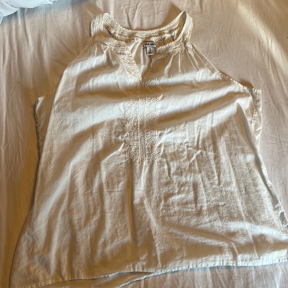 Old Navy Womens XL white sleeveless blouse